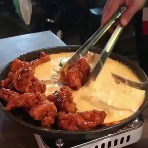 2.1M views · 9.9K reactions | Korean fried chicken + melty cheese = 襤襤襤 CREDIT: @tyaadnan on Instagram! | Food Network | Facebook