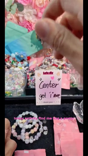 Funny bag pretty bracelet - Live 1