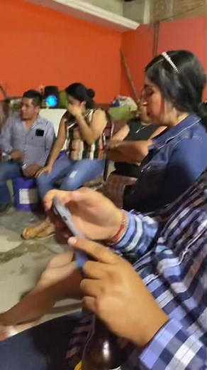 Casual Gatherings with Friends: Socializing and Fun