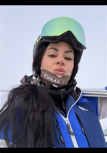 Devo ammettere che durante queste lezioni di sci mi sono davvero divertita, ho avuto dei clienti fantastici 🥹 Ad un certo punto mi sono sentita dentro superquark, per spiegare come si formano le nuvole, ma ve lo farò vedere dentro un altro video ⛷️ #maestradisci #skiinstructor #sciare #skiinstructorlife #wintersport