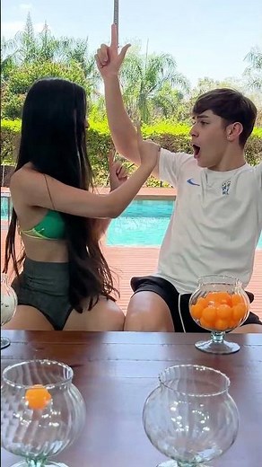 MENINO VS MENINA NO DESAFIO DA BOLINHA