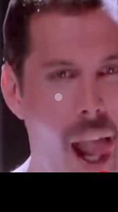 Il video originale di "I Was Born to Love You" è stato realizzato nel 1985 per la versione solista di Freddie Mercury, pubblicata nel suo primo e unico album da solista, Mr. Bad Guy. Questo videoclip è una vera gemma anni '80 e mette in risalto la personalità esuberante e teatrale di Freddie. Il video è stato diretto da David Mallet, regista di molti altri videoclip iconici (tra cui Radio Ga Ga e Ashes to Ashes di David Bowie). Il brano è stato particolarmente popolare in Giappone, dove è stato 