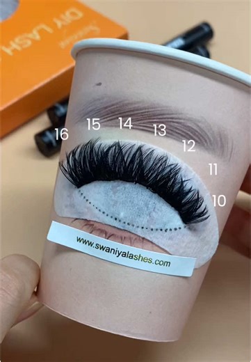 Achieve Cat Eye Look with Swaniya DIY Cluster Lashes