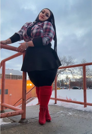 Exploring the ASMR Experience of High Heels