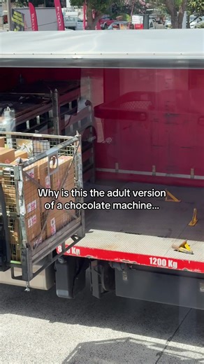 I watch this every single day 😂 #yourorderisontheway #blackfridaysale #chocolatemachine #forklift #auspost