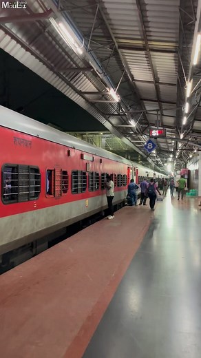 417K views · 10K reactions | Friends Tho Train Journey Ante Mamulga Undadhu mari  #food #foodie #foodlovers #foodblogger #trending #trendingreels #viral #reels #reelsinstagram #explore #explorepage #foryou #foryoupage #instafood #instadaily #instalove #instagram #love #life #enjoy #memories #foodexplorer #gourmet #foodgasm #foodielife #train #journey #friends | MouLiving Life | Facebook