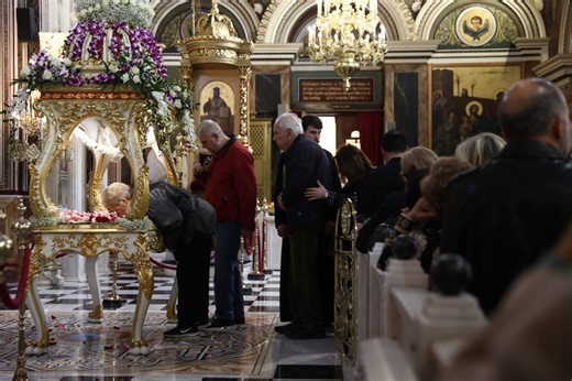 Μεγάλη Παρασκευή: Μητρόπολη Αθηνών η Ακολουθία της Κορύφωσης του Θείου Δράματος (Video)