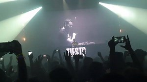 And they said Tiësto doesn’t play trance anymore... 😉 track: Mauro Picotto - Lizard (Cosmic Gate Remix) thank you Francisco for the video | Cosmic Gate