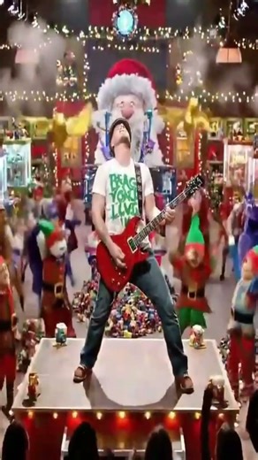🎄🎸 Santa’s Rockshop Rock 🎸🎄Short 3