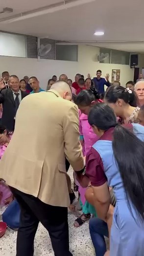 Igreja Pentecostal Deus É Amor em Medellín