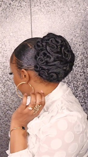 5.2K views · 122 reactions | Diy: style this hair with me using braiding hair! #tutobraids #hairtutorial #naturalhair #hairdresser #quickhairstyles #hairstyle #BeautyByB #bridal #Beauty #hair | BeautybyB | Facebook