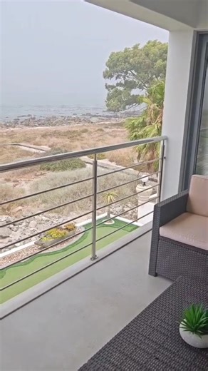 St Helenabaai, Weskus Hierdie is [rerig erig - soos kinders sal sê] 135 Beachfront. | Accommodation at Natasha, St Helena Bay, 084 525 1774
