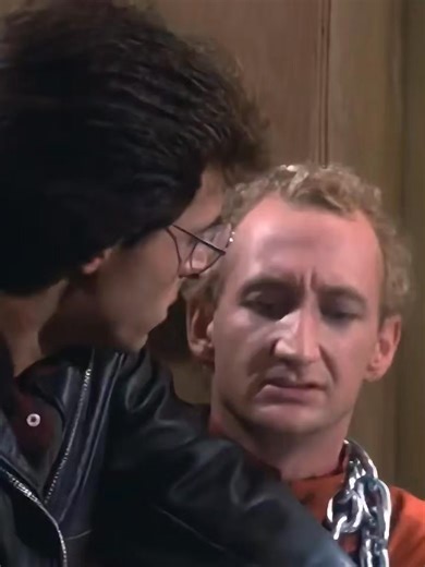 V 1984: 10 Weird Facts About The Cast You Didn’t Know! | Answered That For You