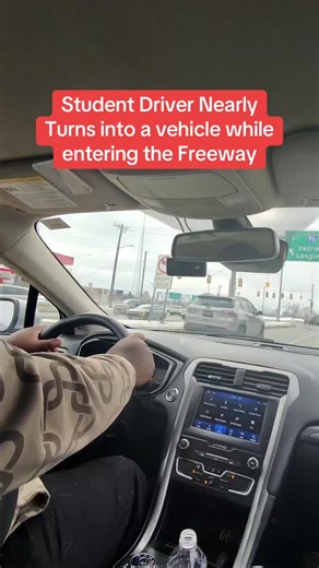 Korey L Batey on Instagram: "It always starts off scary 😱 #mrroadready #learntodrive #driverslicensechallenge #drivinglesson #freeway"