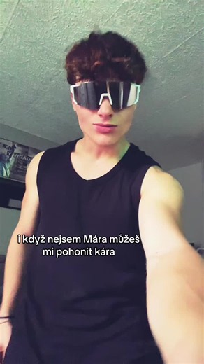 Videa uživatele korec_matej (@korec_matej) s starships speed up - .jakupko