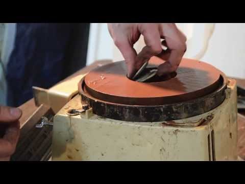 Makita 9820 Electric Sharpener - How to flatten your waterstones on an electric sharpener