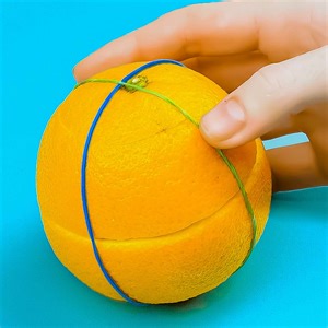 306K views · 351 reactions | 14 Tipps und Tricks, die das Leben in der Küche vereinfachen! 龍𣏕  Unsere Top-XMAS-Geschenke: ✂️ Geniale Tricks 2: https://amzn.to/35KVa2N  Geschenkenotfall-Buch: https://amzn.to/3zcUSxh | Geniale Tricks | Facebook