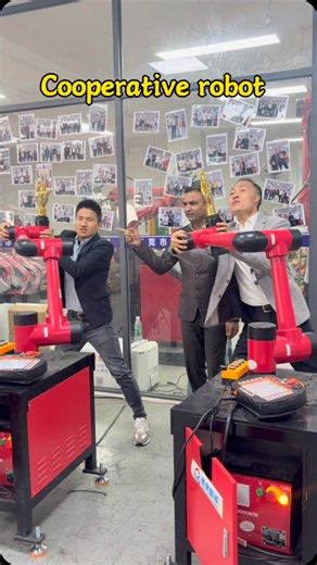 Fu Jack on Instagram: "#borunterobotjack #robot #Stamping #sixaxisrobot robot#borunte #borunterobot #weldingrobot #polishingrobot #palletizingrobot #Spraying robot#Collaborativerobot#Industrialrobot #Program-free spraying robot#Spraying robotse#Jeans Spraying"