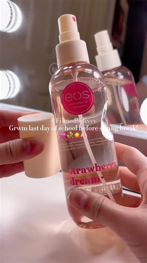 Qotd: what’s ur Starbucks order? 💓⭐️•Grwm last day before spring break! 💐