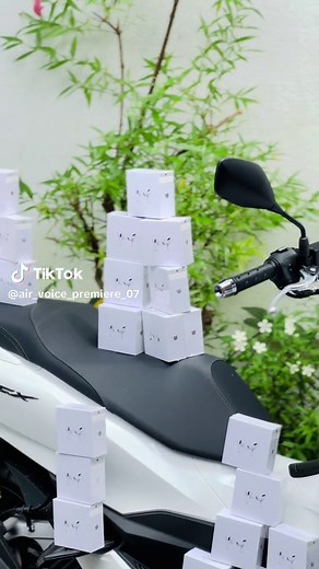 New_Air_voice_Premiere_ on TikTok