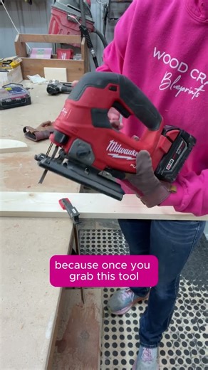 Safety Tip While Using a Jigsaw