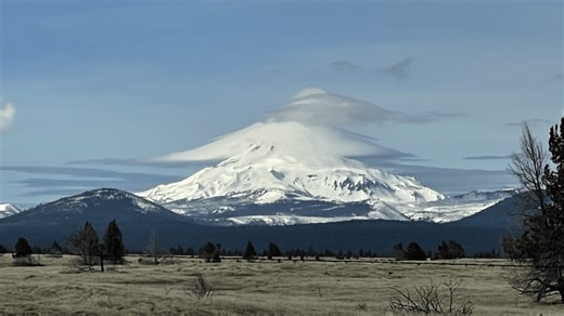 Scientists unravel diverse behaviors of Cascade volcanoes in subduction zone studies