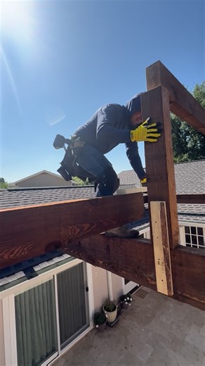 Cover Your Pergola on Instagram: "Floating SkyPoly Pergola GABLE! 8 SkyLift Roof Risers. 4x12 Headers 24’ long! 4x6 beams 16’ long! The ridge is 4x8! SkyPoly Commercial grade Hercules Roof. Tinted. We install SkyPoly on your new or old pergola! We can also build ya one! Click the link in the bio to submit a quote request! #pergola #patiocover #skypoly #pergoladesign #outdoorlivingspace"