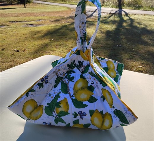 Insulated Pie Carrier - Lemons and Blueberries - Handmade With Love, Perfect for Parties - Etsy