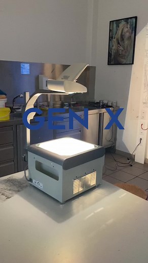 Using Overhead Projectors for Art in the Classroom