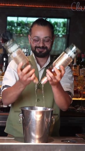 🏴‍☠️ Chasing Pirates | Clarified Cocktail Adventure @ Cobbler & Crew 🍸✨ #shorts