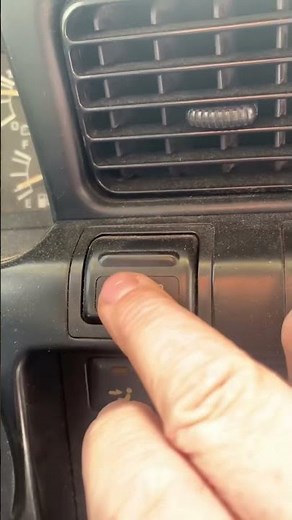 Land Cruiser 80 Series Center Diff Lock Switch.