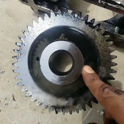 Maxxforce 13 high pressure fuel pump