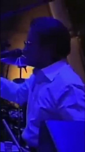 Eagles perform "Hotel California" at the 1998 Rock Roll Hall of Fame Induction Ceremony