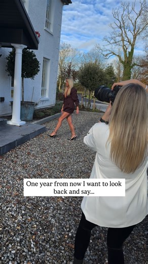 Jamie Lennon | Helping Mams Turn Scrolling Into Extra Income on Instagram: "💫 Not because life got easier. But because I stopped waiting for the perfect time and started building extra income around real life. This year isn’t about overnight success. It’s about: • learning how to make money online step by step • creating flexible income that fits around work & family • building options so life doesn’t feel so tight • choosing consistency over comfort If you’re a busy mam searching for extra inc