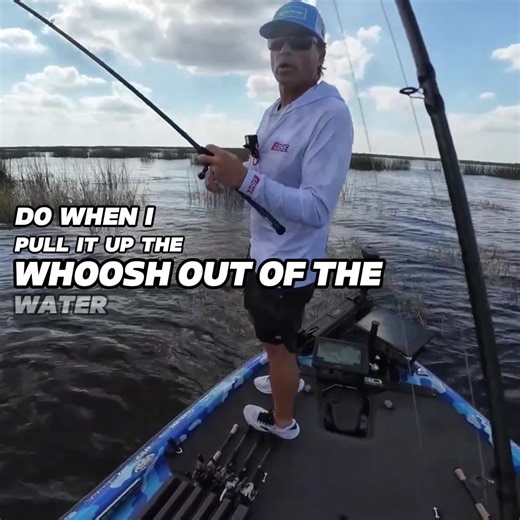 Giant Florida Swamp Bass The Catch Of A Lifetime #BassFishing #FloridaSwamp #MonsterBass #Everglades #Angling