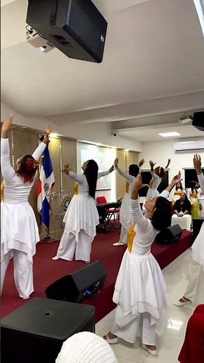 Danza - Derramo el Perfume - Montesanto ft Averly Morillo /