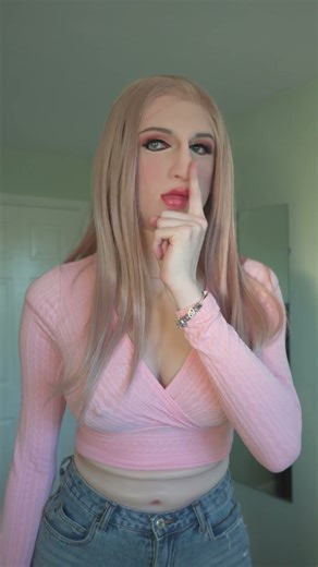 Stretchy! | #femalemask #crossdresser #egirl #mtf #fakebody #silicone