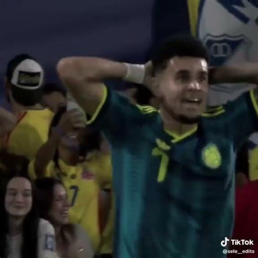 el tiró fallido de Selección Colombia #seleccioncolombia #luizsuarez #football #edit #fpyシ