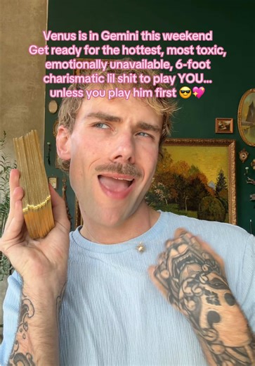 Venus in Gemini: Flirt Now, Deal Later!