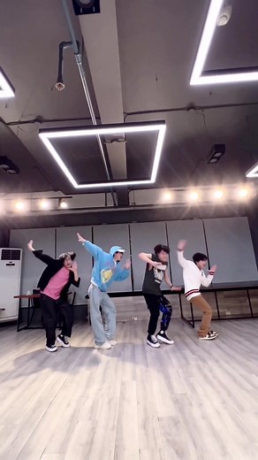 so we tried the boomerang dance 🪃💥 #AJAA #ppop #G22_Boomerang #fyp #CSTrainees