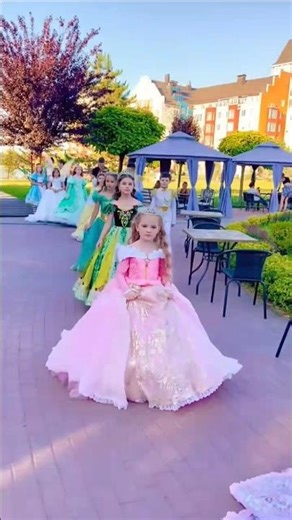 Princesses #princess #cosplay #cute #disney #rapunzel #aurora #belleza #disneyprincess #animation