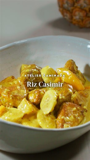 Kindheitserinnerungen für alle! 🥹 Heute gibt’s Riz Casimir, ein Lieblingsgericht der Schweizer Nation 🫡 👉🏼 Das vollständige Rezept gibt's auf dem GaultMillau-Channel: https://brnw.ch/21wWFVM | GaultMillau Schweiz