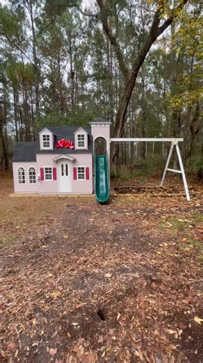 Christmas magic, wrapped up in a bow 🎀 This Cotton Candy Manor is dressed for the season with a festive red bow, ready to surprise and delight on Christmas morning. The sweetest moments are the ones made with play, imagination, and a little bit of holiday wonder! 🎄🎁 #lilliputplayhomes #lilliput #imaginativeplay #customplayhouse #playhouse #pretendplay #cottoncandymanor #christmasmagic #wrappedupwithaboy | Lilliput Play Homes