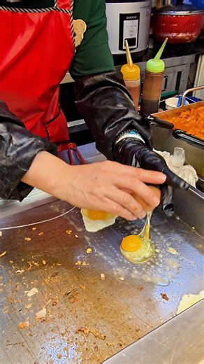 Delicious Cup Rice: A Korean Street Food Delight