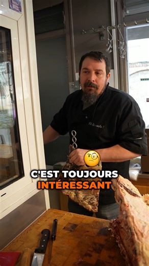 Processus de maturation de la viande pour un succulent carré de côte de bœuf! 🥩✂️ #boucherie #viandematurée #français #cotedeboeuf | Oh la vache