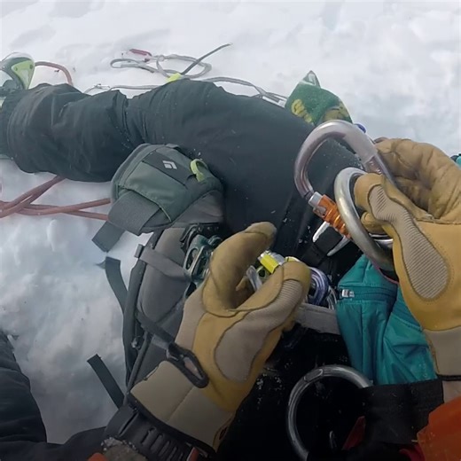 14K views · 167 reactions | Multiple injuries leave two hikers stranded in dire conditions—and their rescue proves equally dangerous. #ExtremeRescues is now streaming on Disney+ and Hulu. | National Geographic TV | Facebook