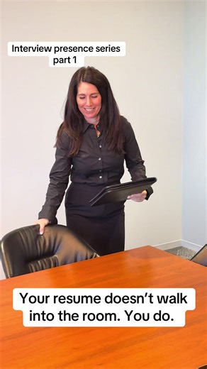 Mastering Interview Presence: Body Language Tips