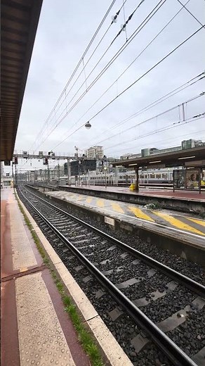 Départ d’un TER Corail avec BB22200 en gare de Lyon Part Dieu