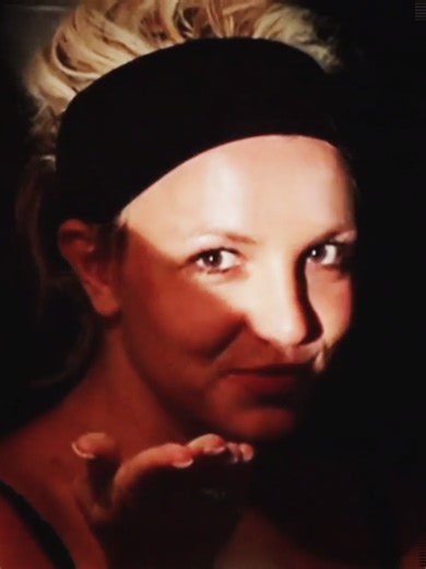 Exploring 2000s Pop Culture Icons and Their Influence