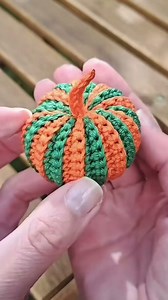86K views · 590 reactions | pumpkin decorations Visit https://www.dailycrochet.com/ for More FREE patterns and tutorials. | DailyCrochet.com | Facebook